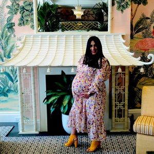 Beautiful Spring Maternity Dress!!